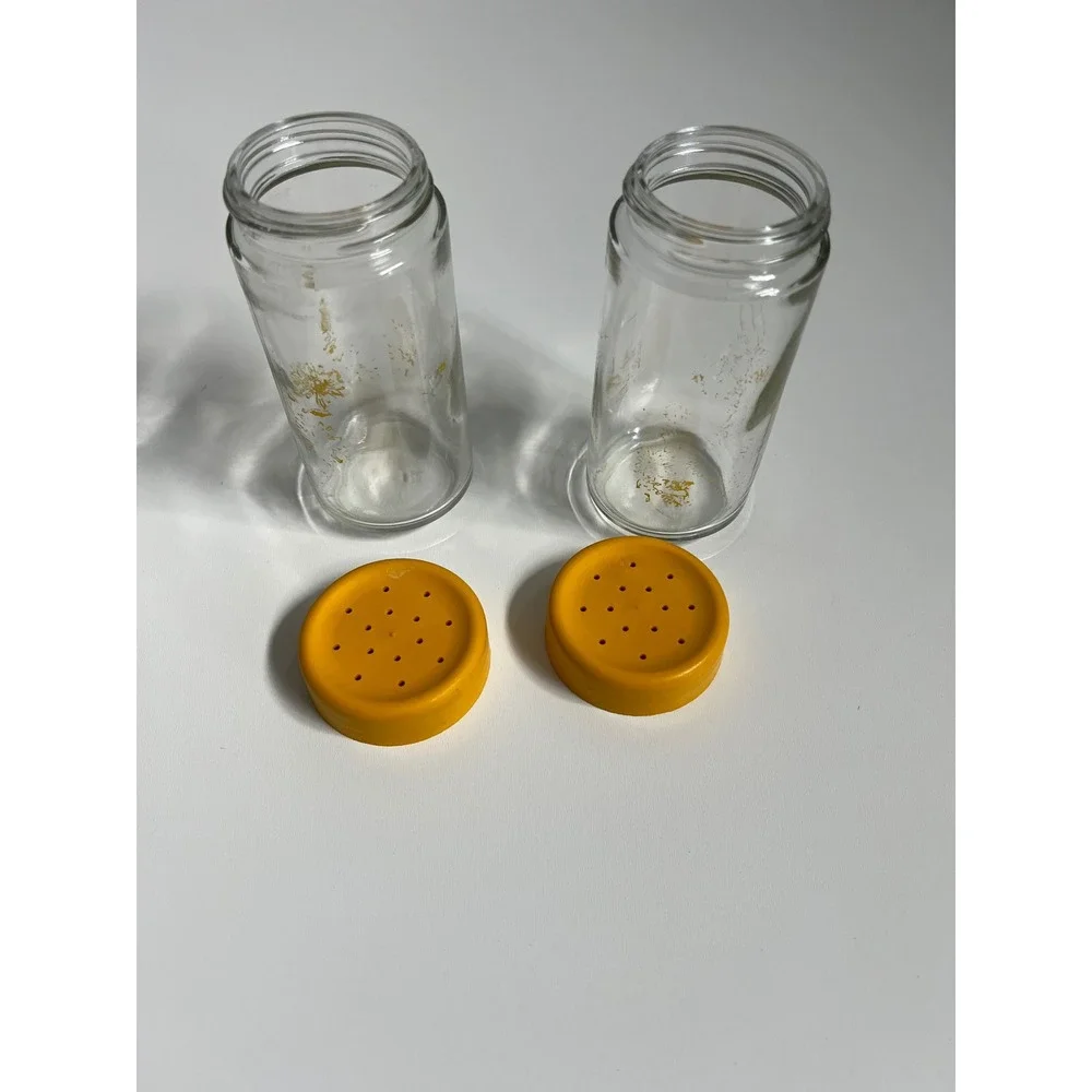 Vintage Glass Dandelion Spice Shakers Mustard Yellow Lids Retro‎ Kitchen Decor